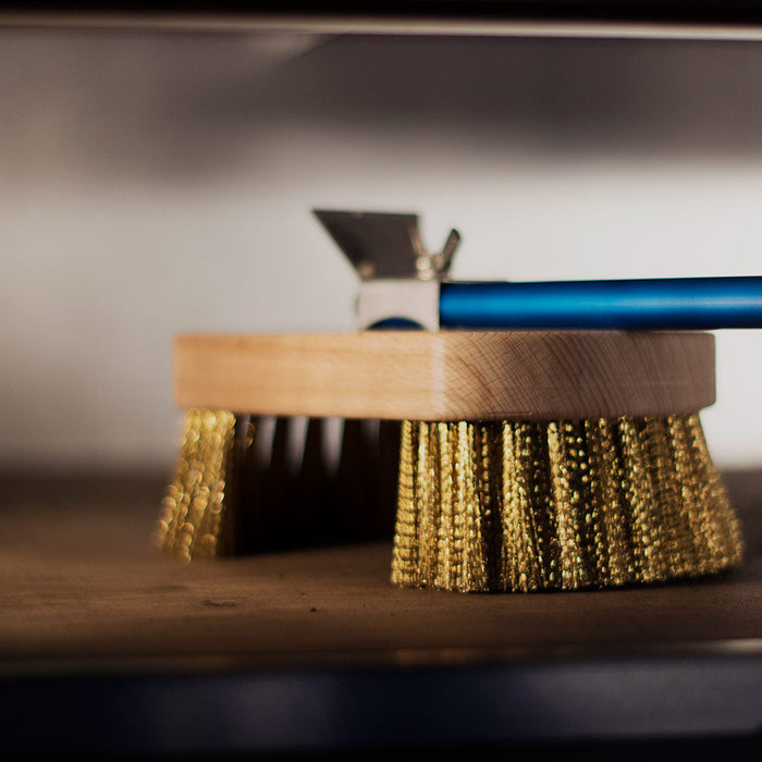 Round Head Pizza Oven Brush with Brass Bristles - Azzurra Line