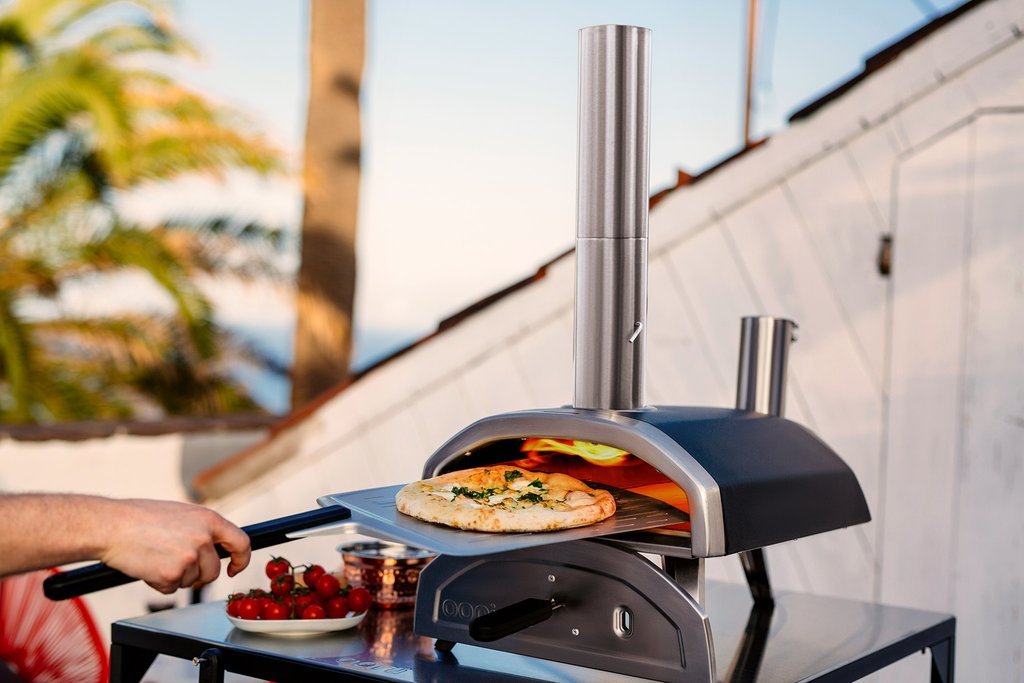 https://www.thepizzaovenstore.com/cdn/shop/products/ooni-wood-fire-pizza-oven-ooni-fyra-portable-outdoor-wood-pellet-pizza-oven-uu-p0ad00-31118567309493_1024x683.jpg?v=1663294222